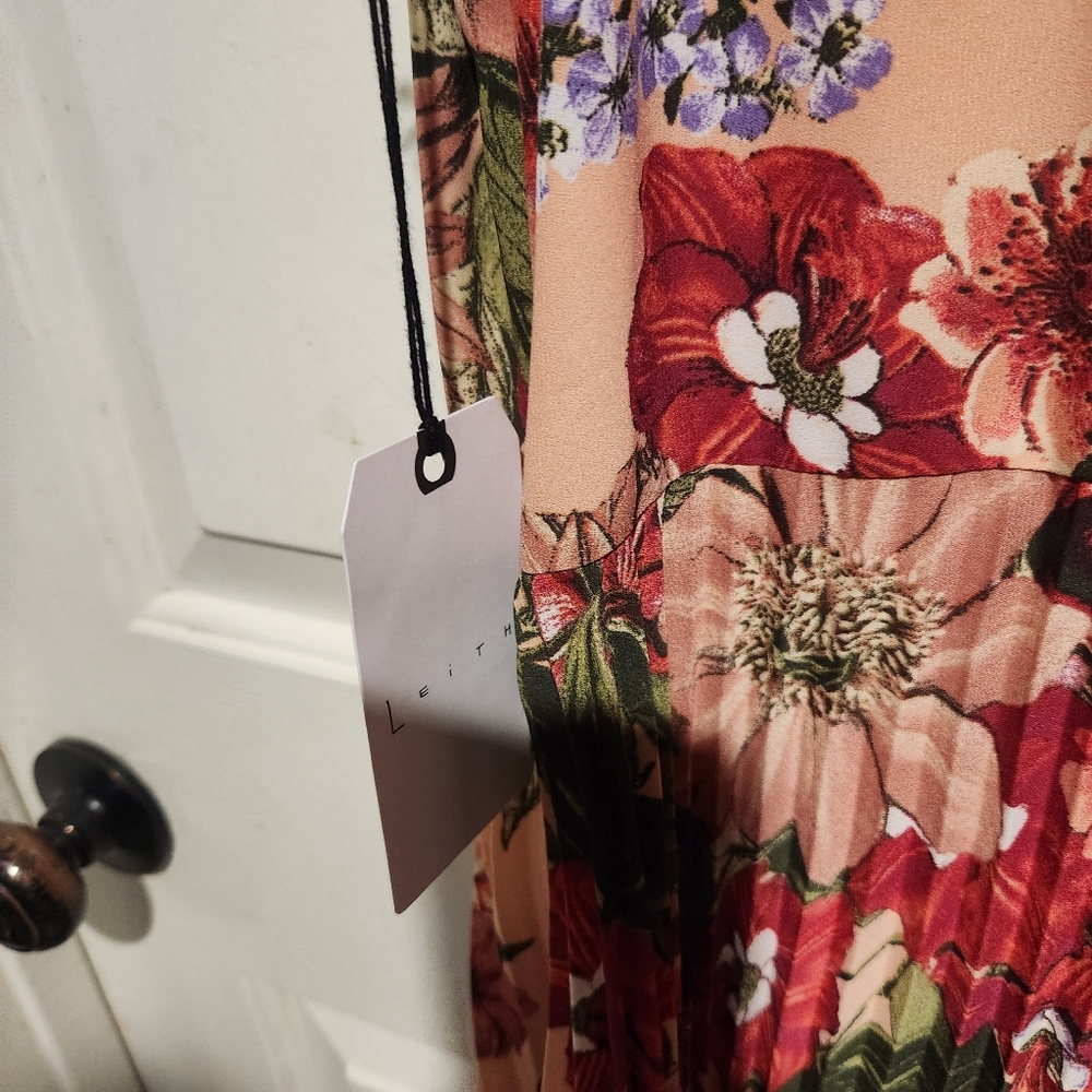 Leith pleated floral midi dress Medium NEW Wedding Guest Party Cocktail - Picture 7 of 7